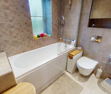 3 bedroom terraced house to rent - Photo 3