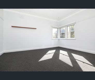18 Woodhill Street, Fairy Meadow, NSW 2519 - Photo 5