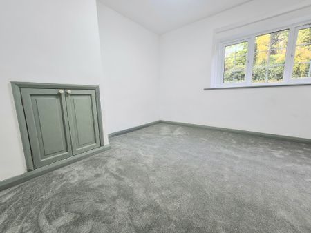 Brackenbed Lane, Halifax - Photo 4