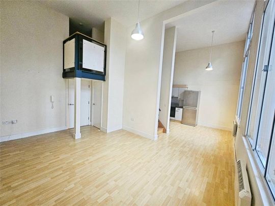 2 bedroom flat to rent - Photo 1