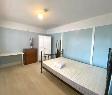 6 bedroom end of terrace house to rent - Photo 6