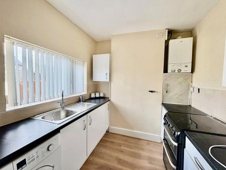2 bedroom terraced house to rent - Photo 3