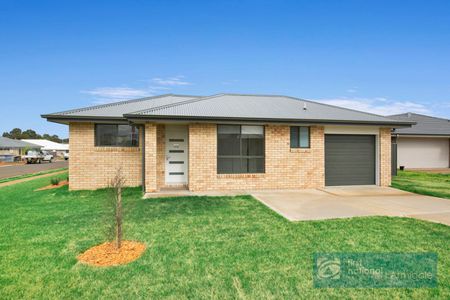 FOOTHILLS ESTATE DUPLEX!!! - Photo 4