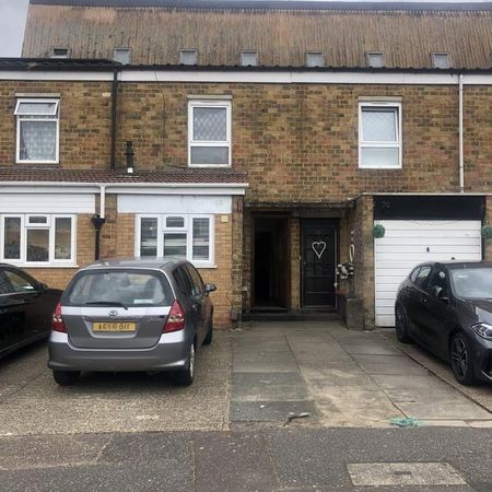 3 bedroom terraced house to rent - Photo 4