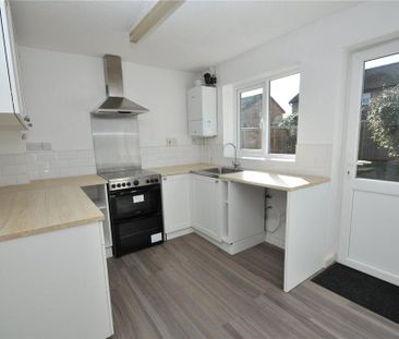 2 bedroom terraced house to rent - Photo 2
