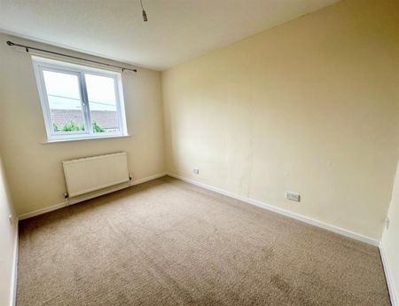 3 Bedroom End Terrace To Let - Photo 2