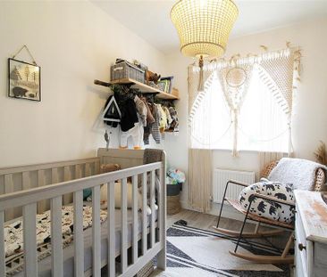 3 bedroom semi-detached house to rent - Photo 4