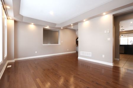 For Lease - 41 Pulpwood Cres Crescent Unit# 2nd Master Bedroom, Richmond Hill, Ontario - Photo 4