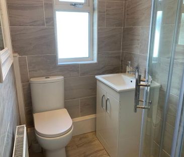 2 Chesham Gardens, Belfast, BT6 8GX - Photo 5
