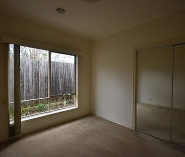 4 Saxon Drive, Mooroolbark - Photo 4