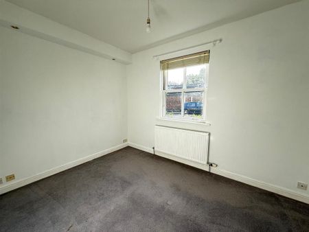 2 bedroom ground floor flat to rent - Photo 4