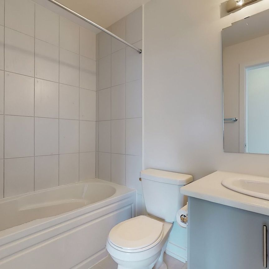 For Lease - 3566 Colonial Drive Unit# 23, Mississauga, Ontario - Photo 1