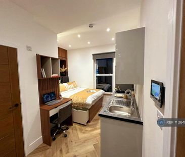 Studio to rent - Photo 2