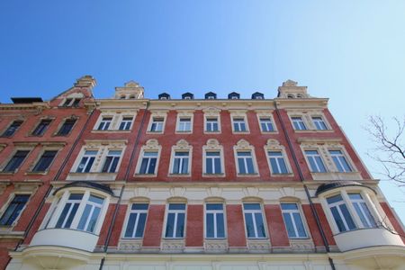 Eindrucksvoll • Stilecht • 3-Zimmer • Bad mit Wanne & Dusche • große alte Türen • Anschauen lohnt! - Photo 4