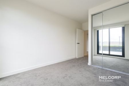 THREE BEDROOMS RESORT-INSPIRED LIVING - UNFURNISHED - Photo 3