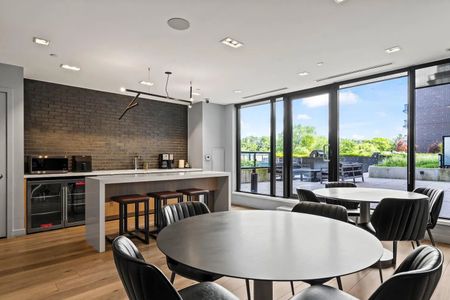 For Lease - 7 Smith Crescent Unit# 212, Toronto, Ontario - Photo 3