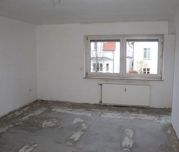 Neue Wohnung, neues Glück! Günstig geschnittene Seniorenwohnung( mi... - Photo 5