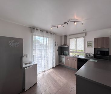 Location Appartement 4 pièces 74m² - Photo 4
