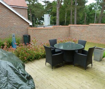 Sherwood Way, Epsom, Surrey, KT19 8GY - Photo 1