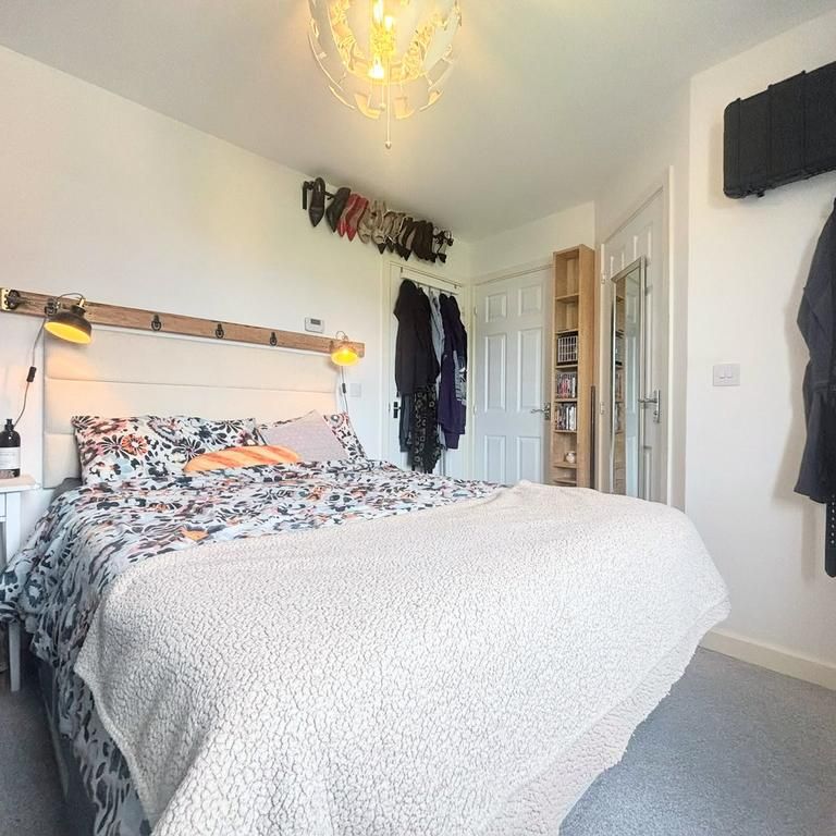 3 bedroom property to rent - Photo 1
