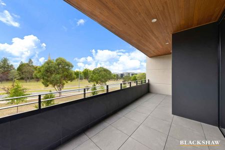 One bedroom at the Estate on State - Photo 5