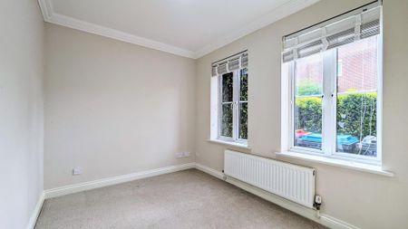 4 bedroom detached house to rent - Photo 5