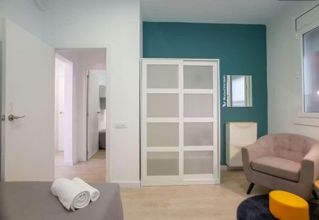 Avinguda de la Riera de Cassoles, Barcelona, Catalonia 08012 - Photo 4