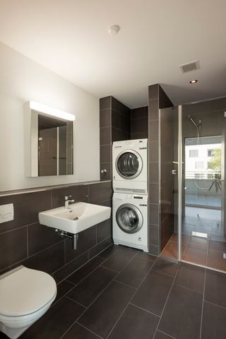 "Looking for something special..." - Photo 5