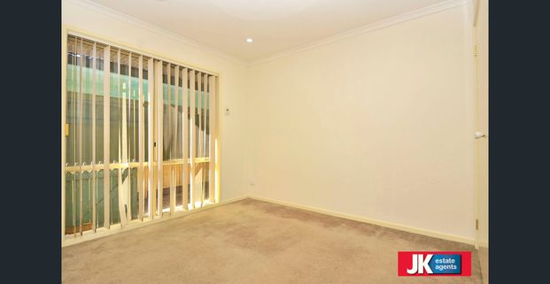 4 Toulouse Crescent, Hoppers Crossing, Vic 3029 - Photo 1