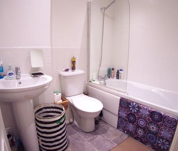 Alnwick View, Leeds - Photo 6