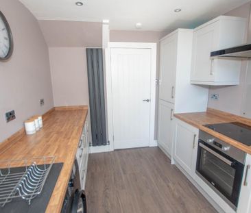 2 bedroom terraced house to rent - Photo 4