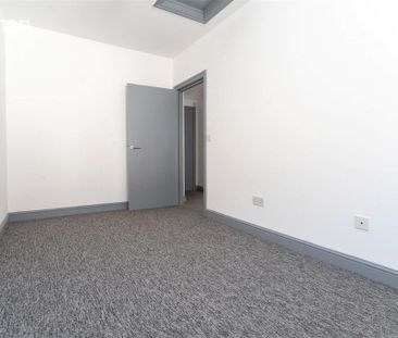 2 bedroom semi-detached house to rent - Photo 6