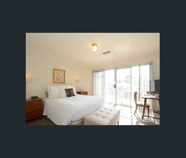 Spacious Townhouse in Excellent Location - Photo 5