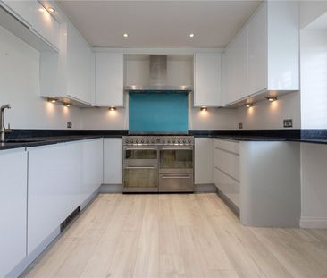 3 bed penthouse to rent in Forest Road, Branksome Park , BH13 - Photo 1