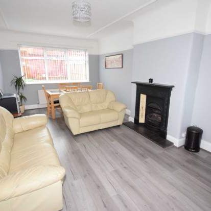 3 bedroom property to rent in Wirral - Photo 1