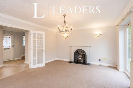 4 bedroom detached house to rent - Photo 3