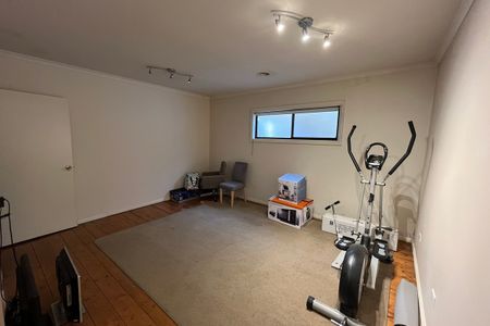 3 Bedroom Townhouse - Photo 5