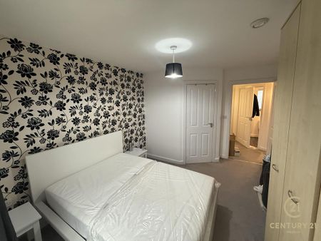 2 bedroom flat to rent - Photo 5