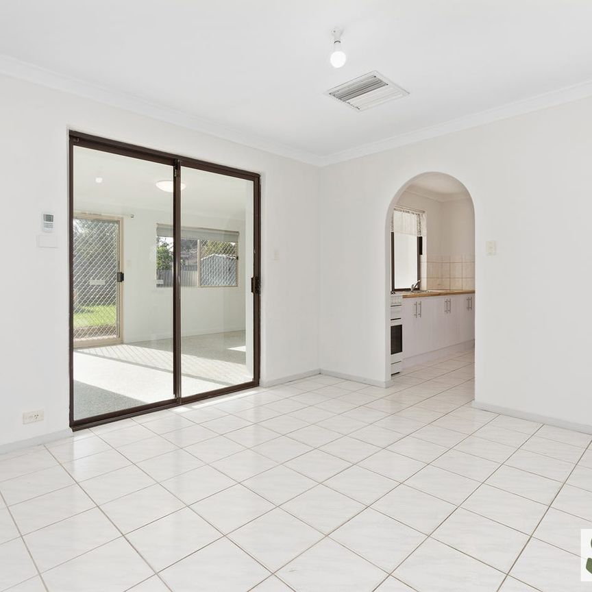 Cosy and Comfortable – Tucked Away in a Quiet Cul-de-Sac - Photo 1