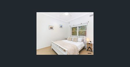 Impressive two bedroom apartment in prized position - Photo 2