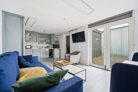 Sutton Lane, Slough - Photo 3