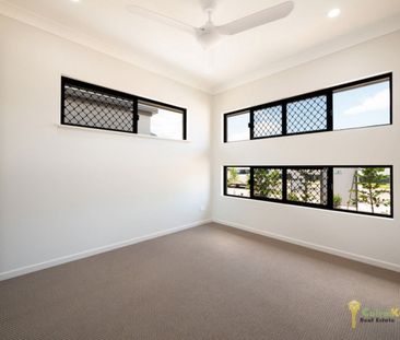 BRAND NEW - Family Home in Thriving Southern Suburb!! - Photo 2