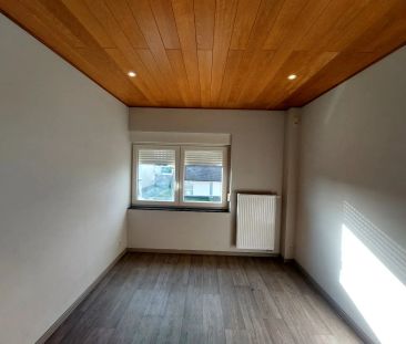 Te huur: ruime gezinswoning met garage op toplocatie in Waregem - Foto 5