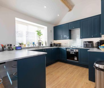 3 bedroom terraced house to rent - Photo 6