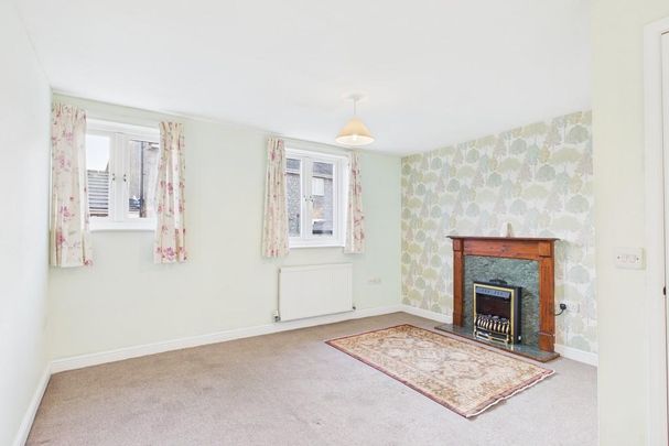 2 bedroom semi-detached house to rent - Photo 1