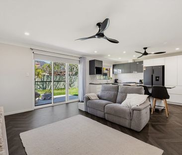 Large 2-Bedroom Villa In The Heart Of Laurieton - Photo 1