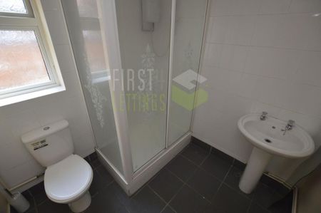 4 bedroom terraced house to rent - Photo 2