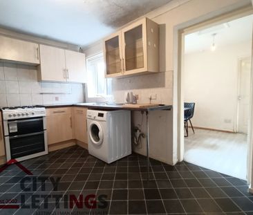 2 Bedroom Mid Terraced House - Photo 5