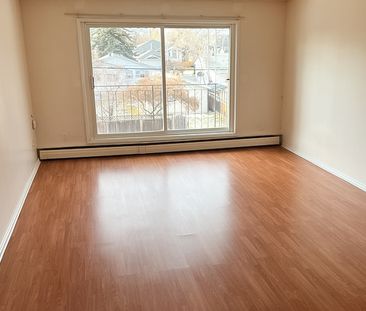 1 Bed, 1 Bath Condo For Rent In West Jasper Place. Heat & Water Inc... - Photo 5