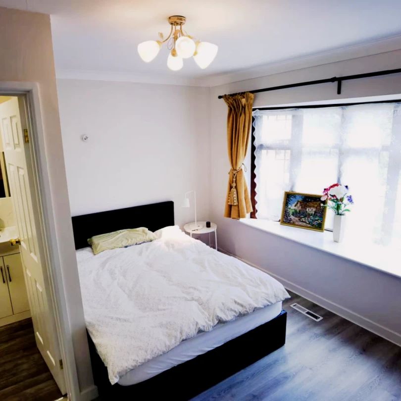 room 6 - Photo 1